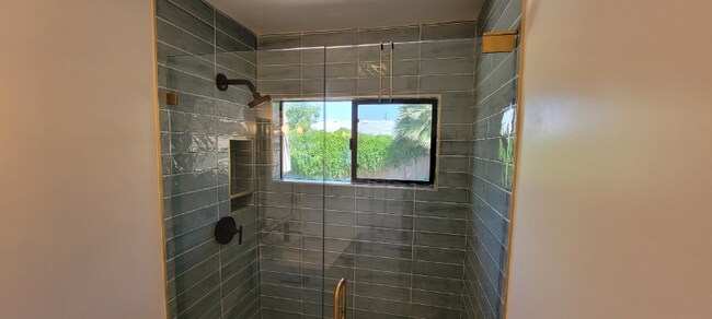 Building Photo - 8044 E Cambridge Ave