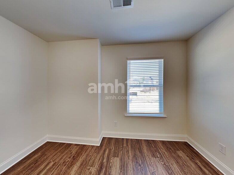 Building Photo - 1200 Ashlyn Ct