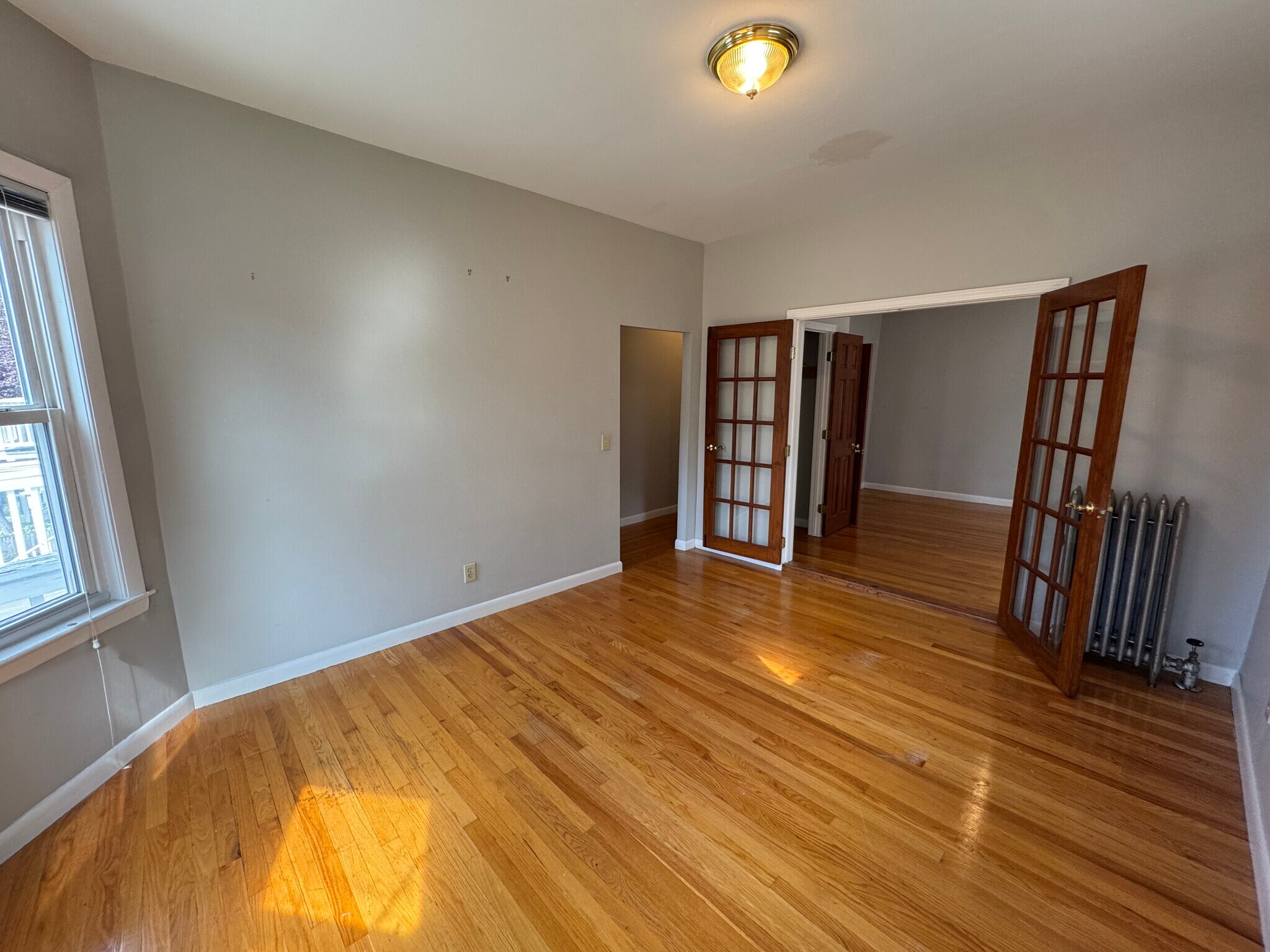 Livingroom - 23 Tufts St