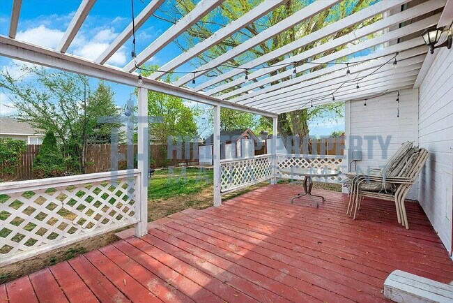 Building Photo - 4 Bed, 2 Bath Home with 2-Car Garage in North Nampa