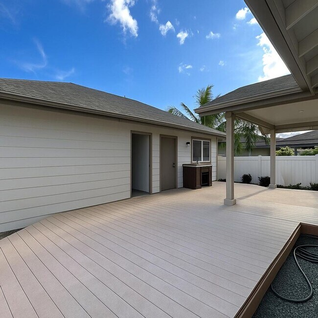 Building Photo - Large Ocean Pointe Home with In-Law Suite,...