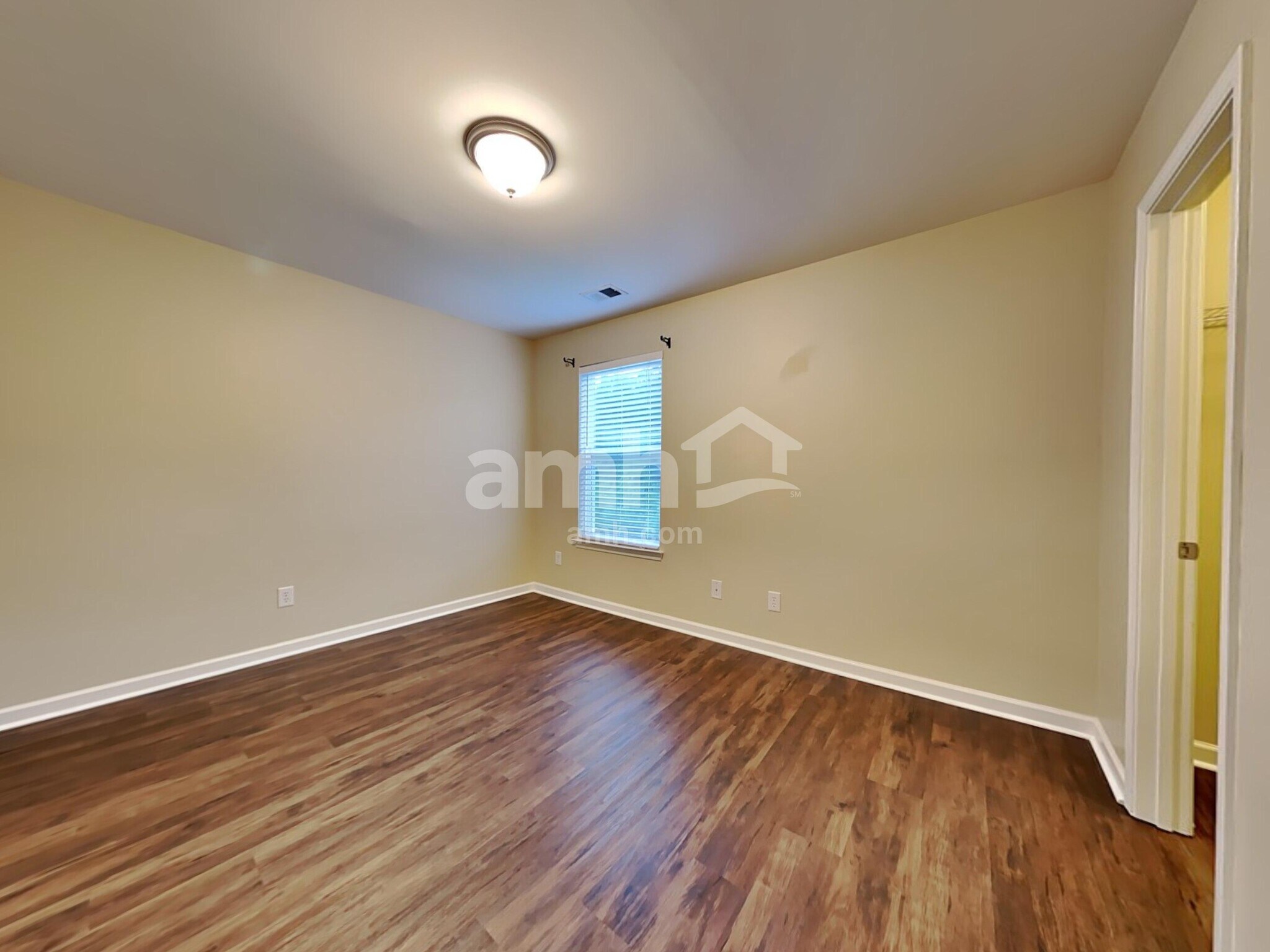 Building Photo - 195 Meadow Wood Rd