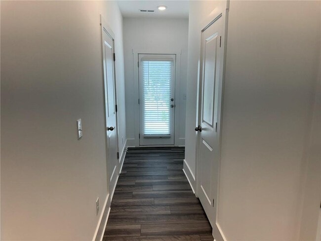Building Photo - 1603 Aeslin Dr NW