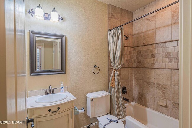 Building Photo - 5090 Riverside Dr