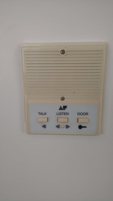 Building Photo - 126-128 Vernal St