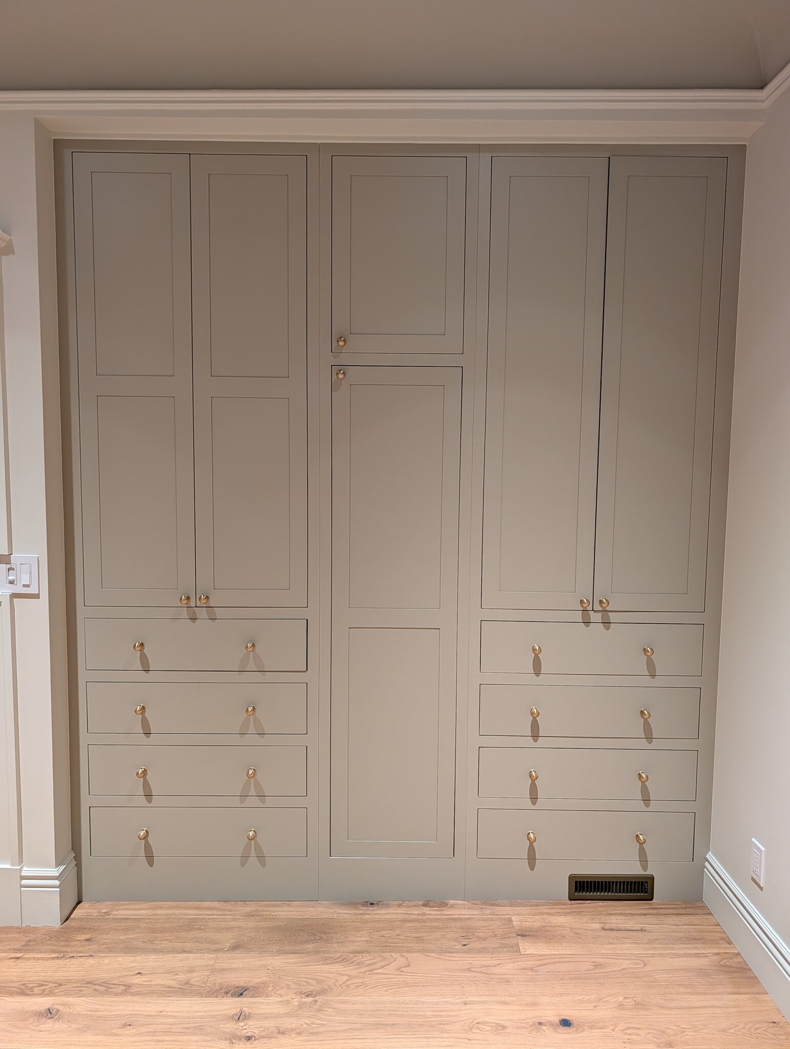 Main bedroom brand new wall-to-wall and floor-to-ceiling built-in closets. - 328 Lexington St