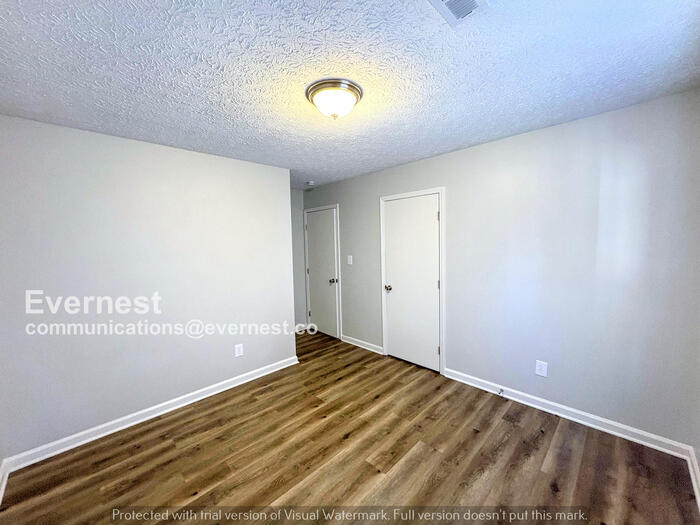 Building Photo - 95 Rosebud Ln