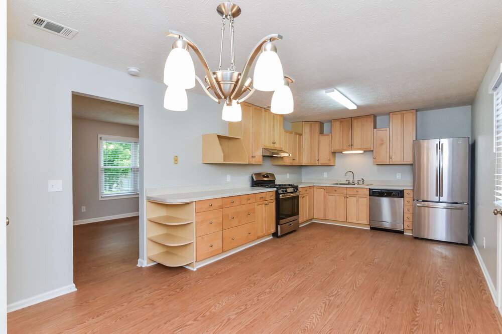 Building Photo - 3939 Valley Brook Rd