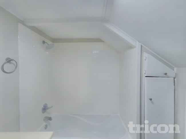 Building Photo - 3910 Scott Ave N