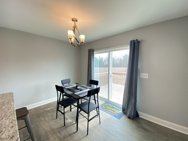 Building Photo - 900 Allstar Ave