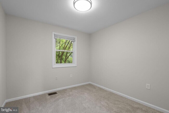 Building Photo - 3351 Buehler Ct