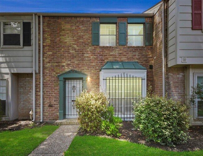Primary Photo - 8335 Ariel St