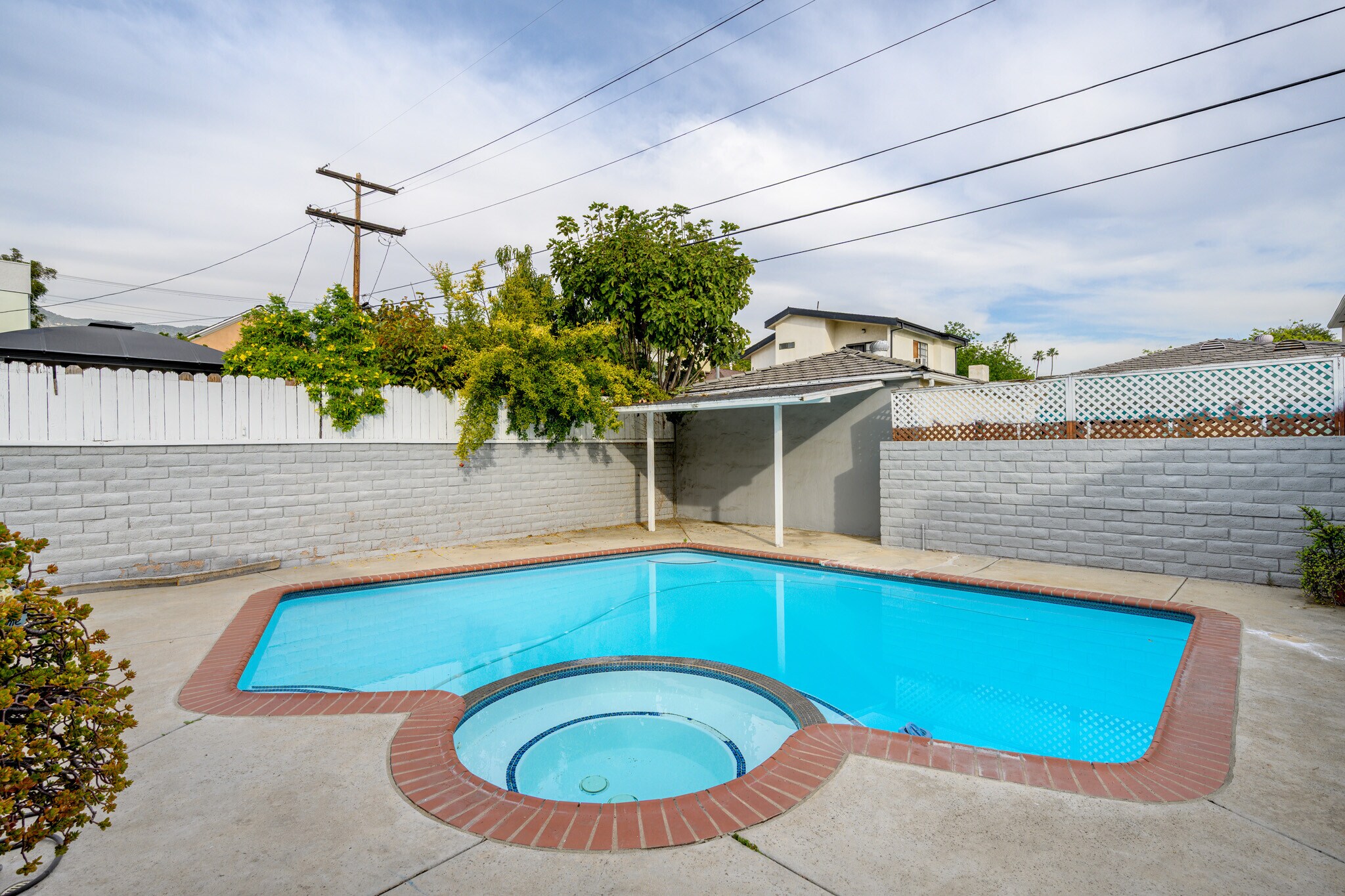 Building Photo - 1250 Bruce Ave