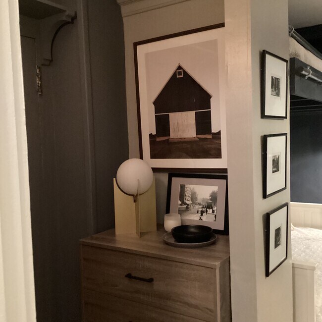 Building Photo - 21 Beacon St