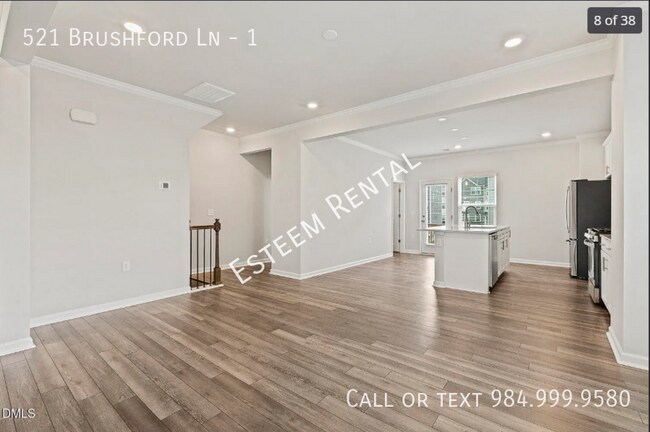 Building Photo - 521 Brushford Ln