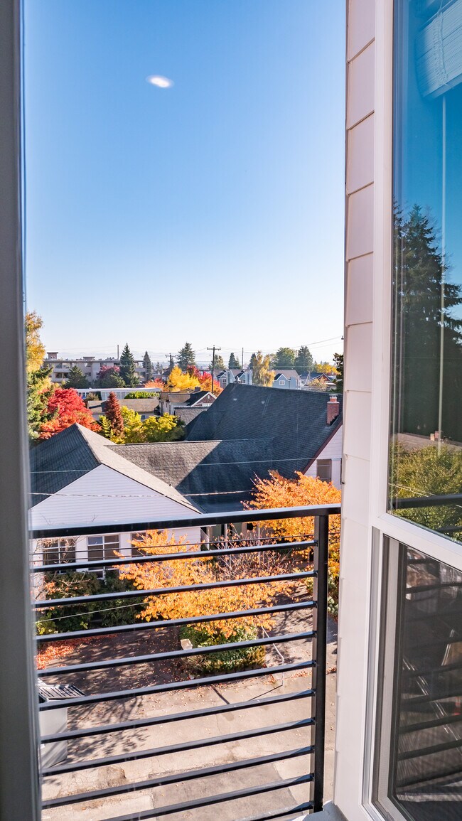 Building Photo - BalCro Apartments