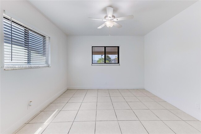 Building Photo - 821 NW 41st St