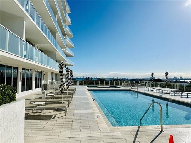 Building Photo - 4250 Biscayne Blvd