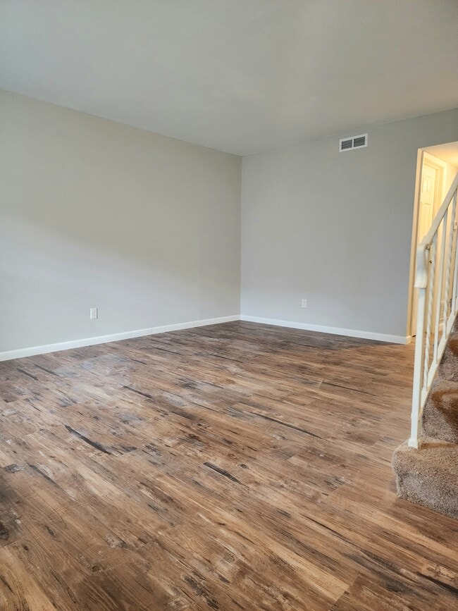 Building Photo - 4285 Burnett Walk