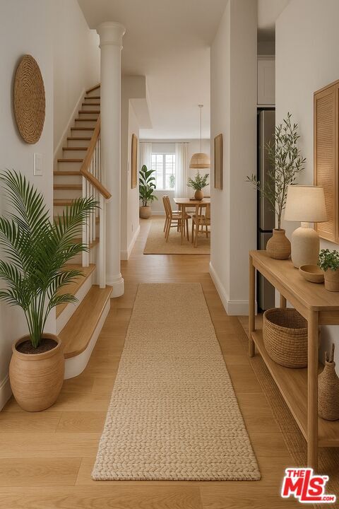 Building Photo - 852 N Poinsettia Pl