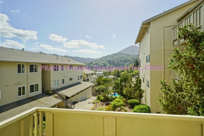 Building Photo - "Charming 1-Bed Condo Retreat in Greenbrae – Spacious 894 Sq Ft Living!"