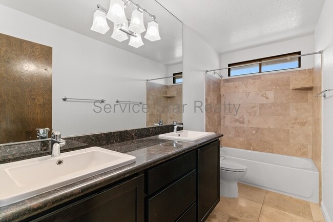 Building Photo - 439 E Barbara Dr