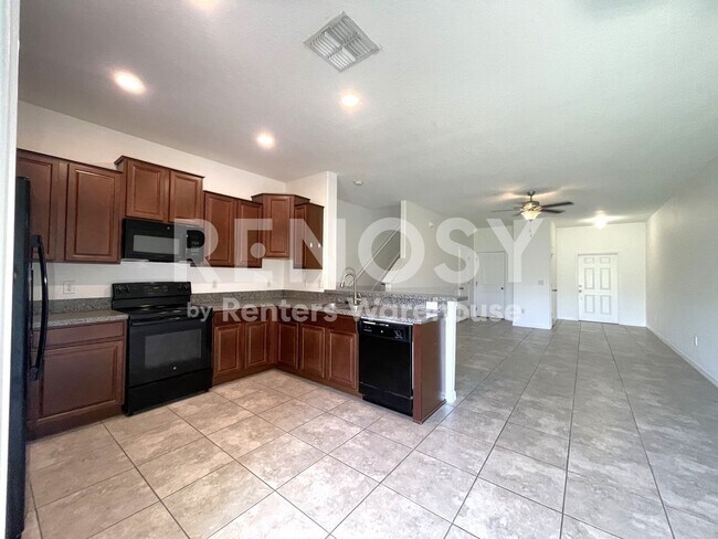 Building Photo - REDUCED with $300 Credit for 8/1 Move-in Spacious 3/2.5/1 Townhome in Riverview