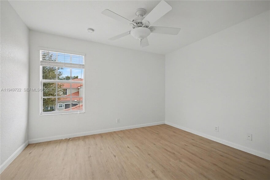 Building Photo - 16122 Poppyseed Cir