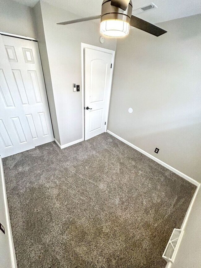 Building Photo - Charming 3-Bedroom Home with Modern Comfor...