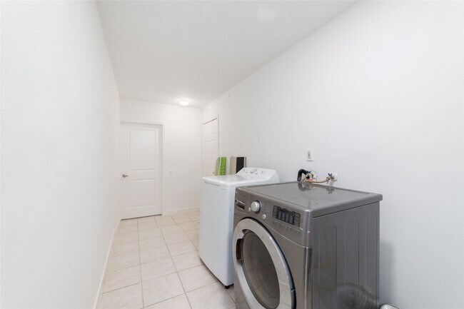 Building Photo - 11222 Sandstone St