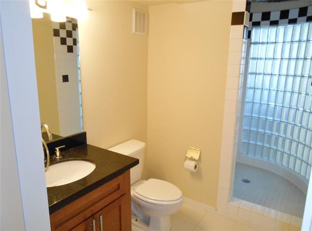 Building Photo - 3110 Thomas Ave