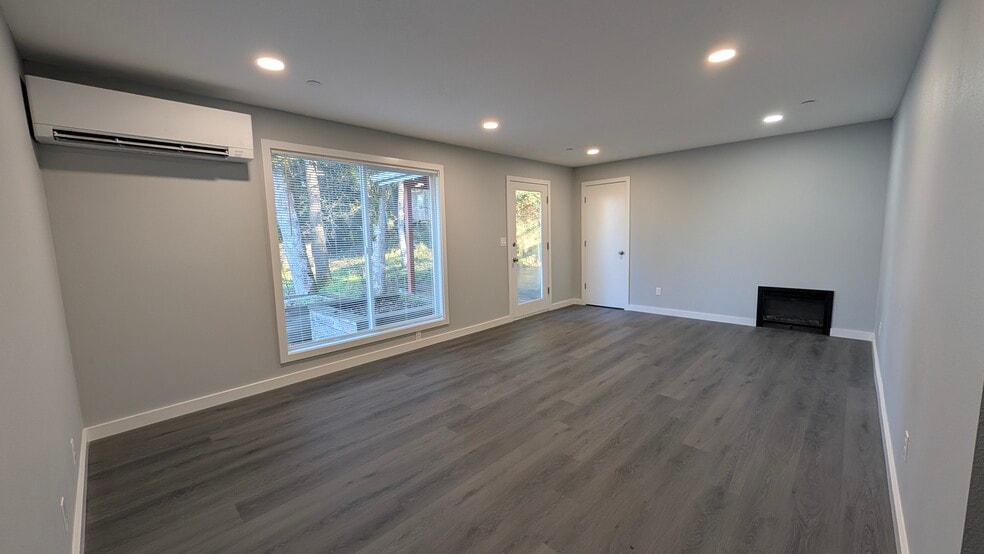 Living from hall - 2378 E 15th Ave