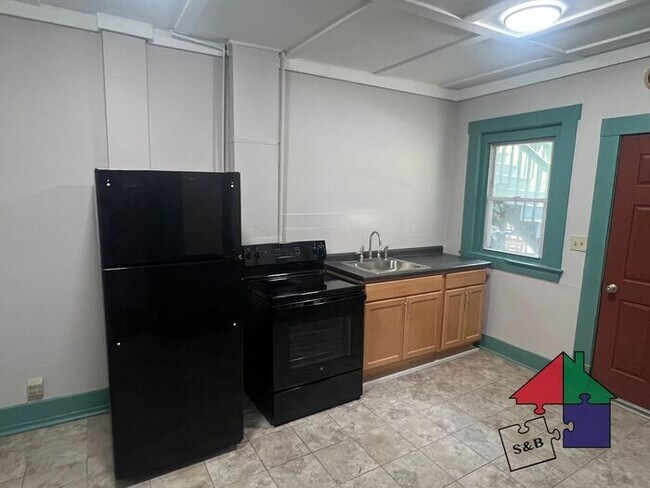 Building Photo - First Floor 1BR in Montpelier - Pets Negotiable!