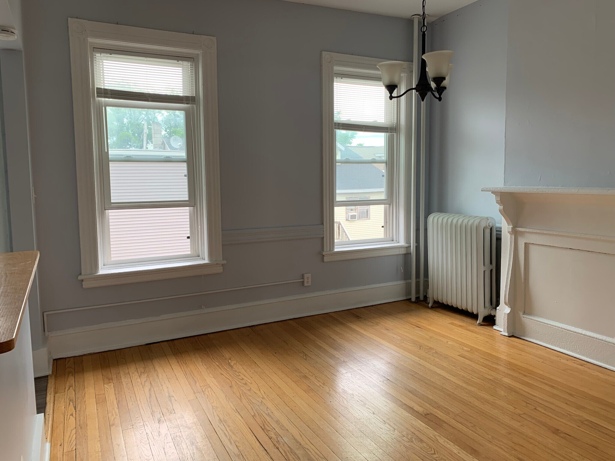 Building Photo - 273 Elm St