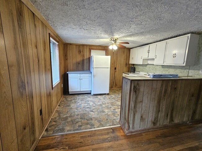 Building Photo - 134 S Blackstock Rd