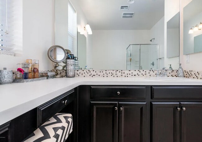 Building Photo - Beautifully upgraded 3-bedroom, 4-bathroom Simi Valley home