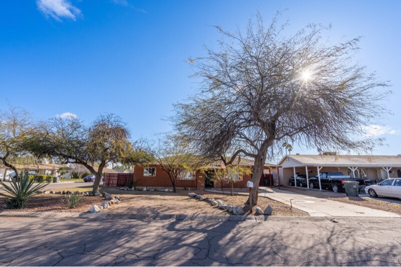 Building Photo - 1414 N Cameron St