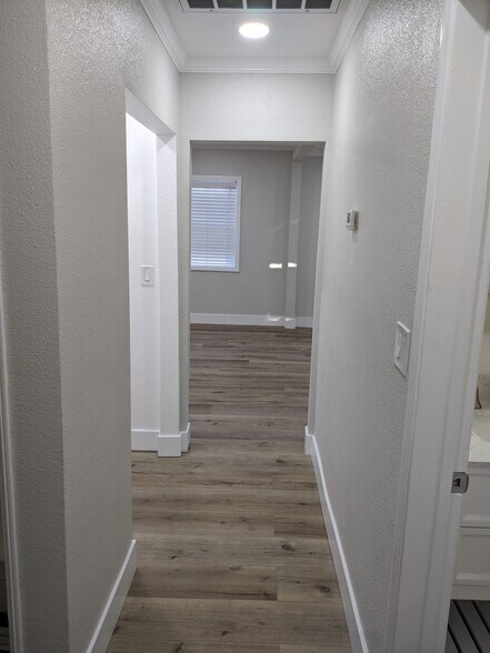 Building Photo - 3318 W 157th St