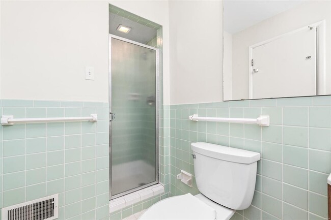 Building Photo - 767 Wenneker Dr