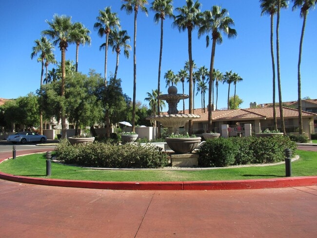 Primary Photo - Single Level Townhome in Scottsdale!