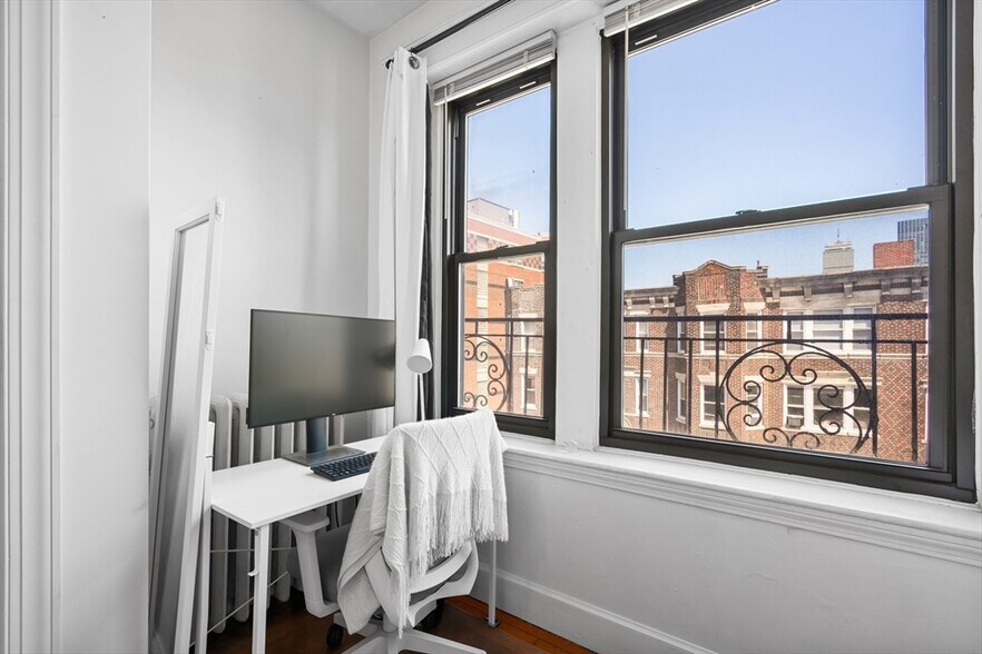 Building Photo - 107 Jersey St