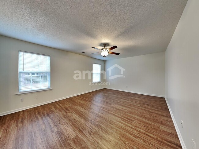 Building Photo - 520 Dogwood Creek Pl