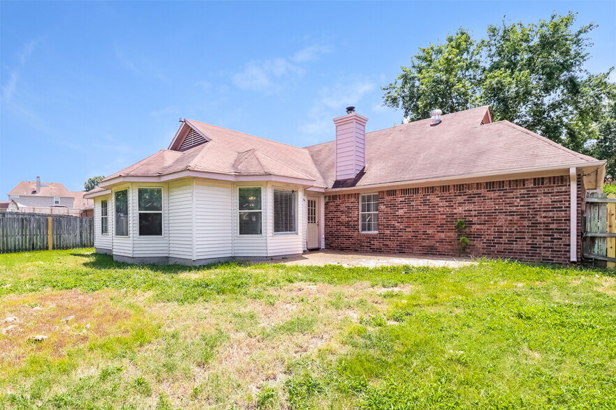 Building Photo - 7446 Northwind Cove