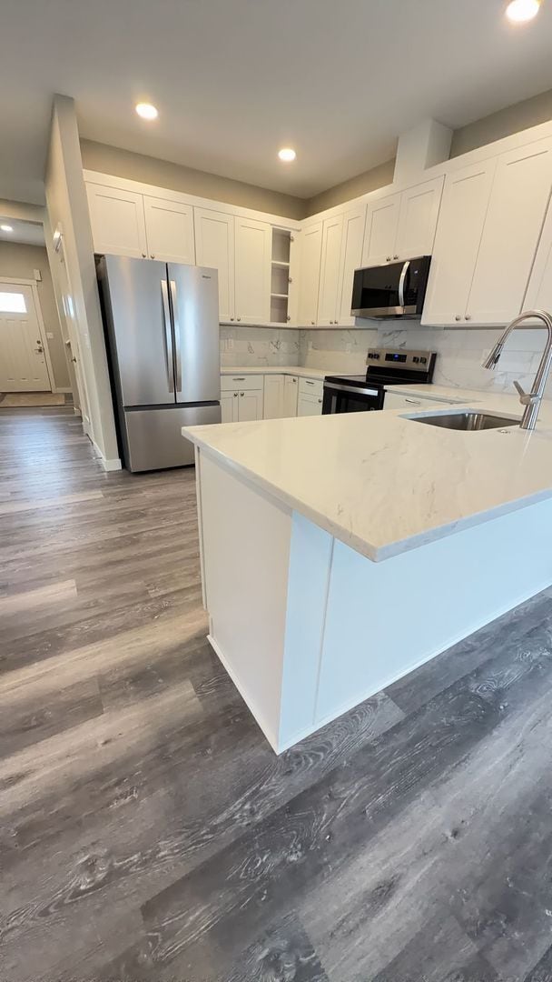 Building Photo - Chernishoff Seven Oak Luxury Duplex