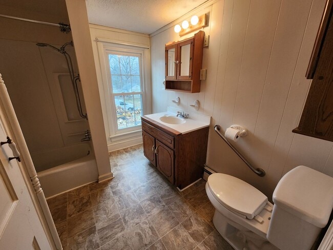 Building Photo - 3876-3878 Lincoln Street