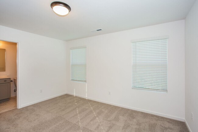 Building Photo - 11828 Avocet St