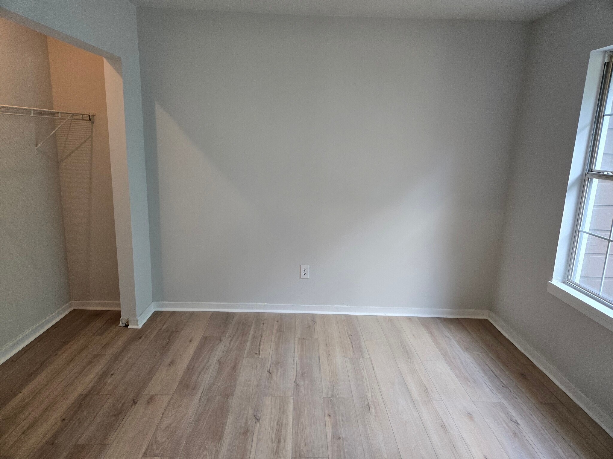 Building Photo - 126 Luden Dr