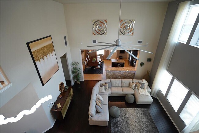 Building Photo - 3221 Pearlman Dr