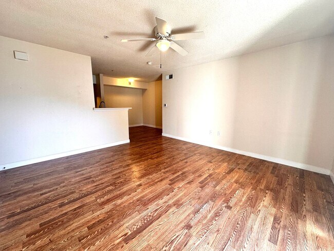 Building Photo - **MOVE IN SPECIAL $200 OFF FIRST MONTH’S R...