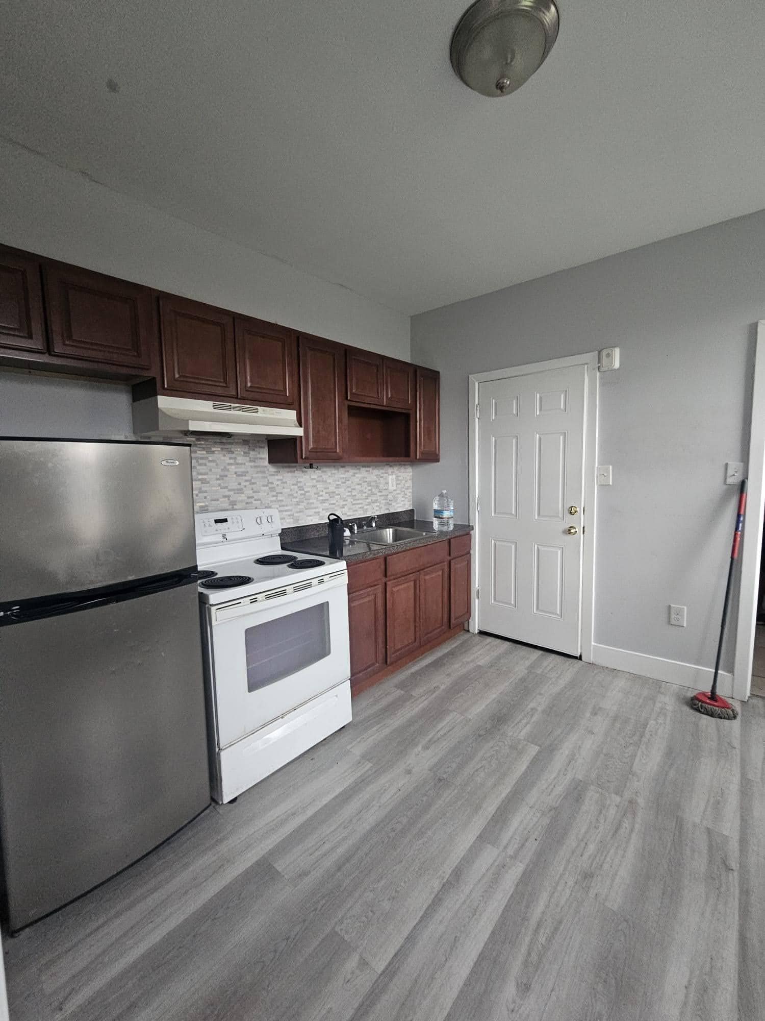 Building Photo - 5210 Master St